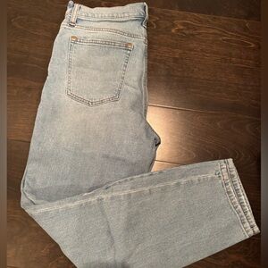 Abercrombie & Fitch High Rise Mom Jeans